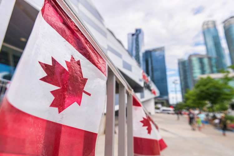 内地出生现是香港身份怎么办理中国出生公证用于移民加拿大？