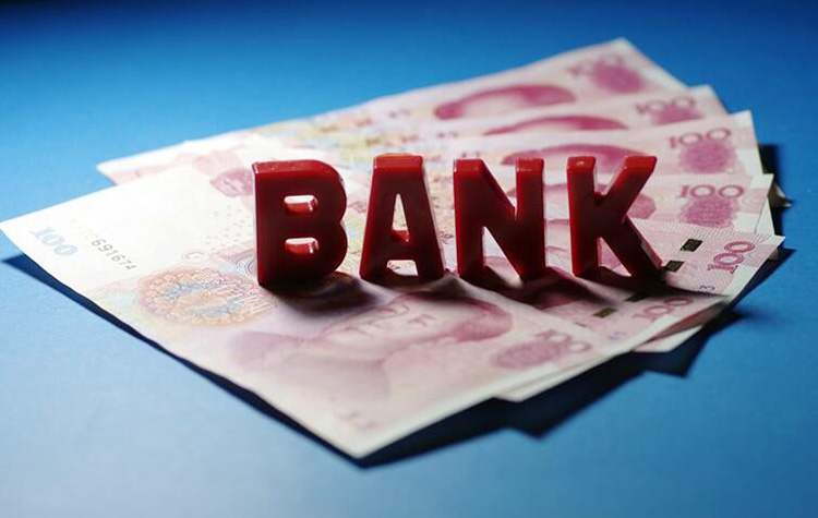 国内公司要跟银行贷款，但法人在香港不方便回内地要如何办理授权委托书公证？